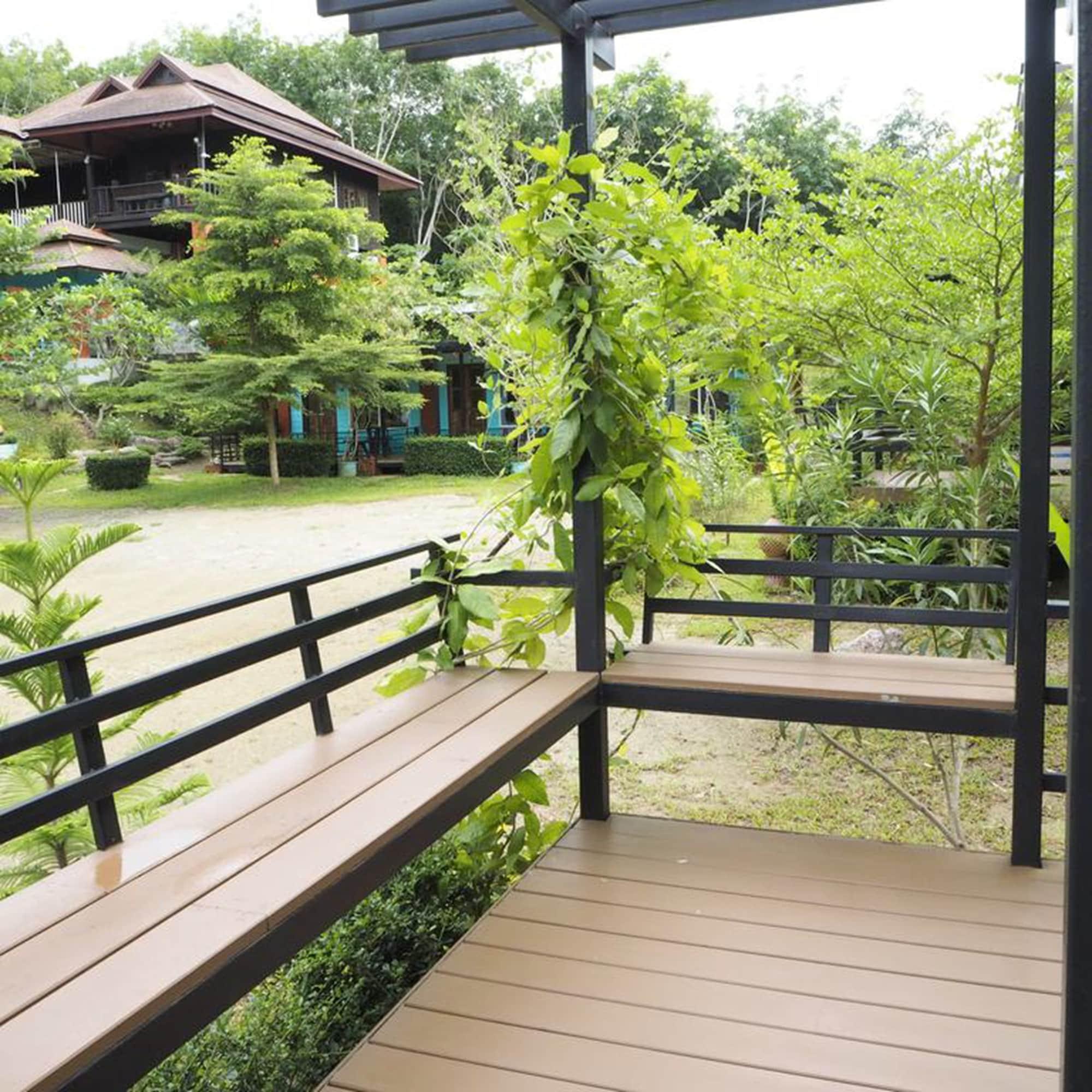 Baan Suan Hill Ban Tha Khun